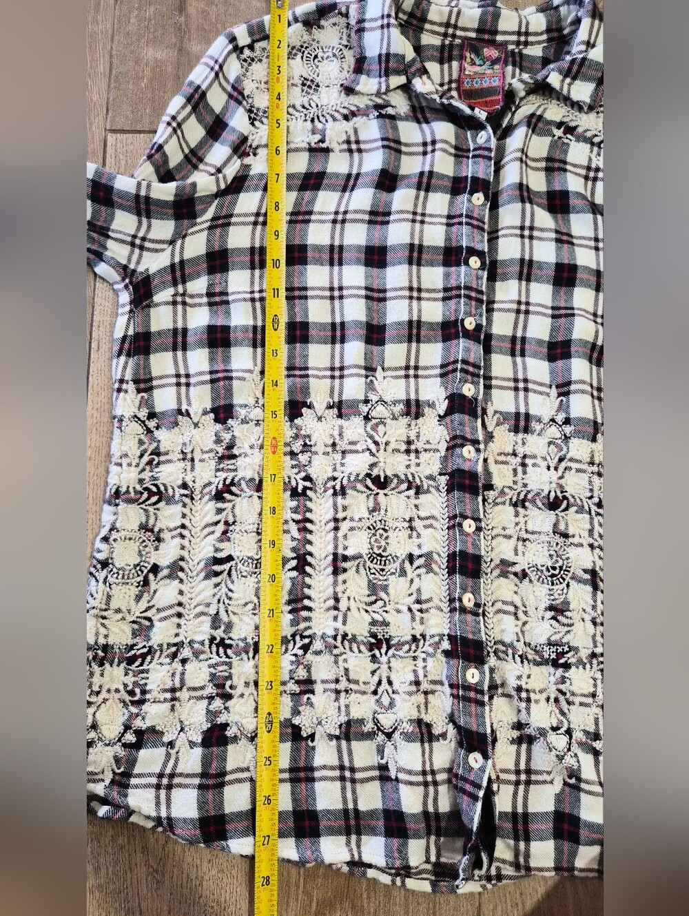 3J Workshop Johnny Was White Plaid Button-Down Shirt with Lace Embroidery Sz L - Picture 10 of 11